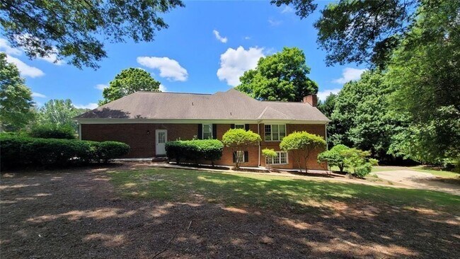 Foto del edificio - 5005 Johns Creek Ct