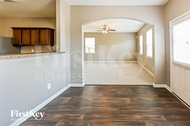 Foto del edificio - 5914 Treasure Cove Rd