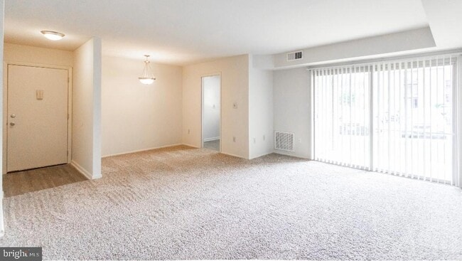 Foto del edificio - 710 Heritage Ln