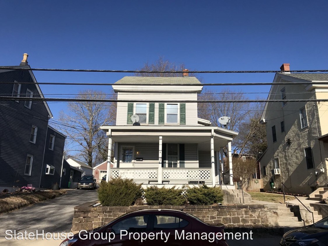 Primary Photo - 430 2nd Ave