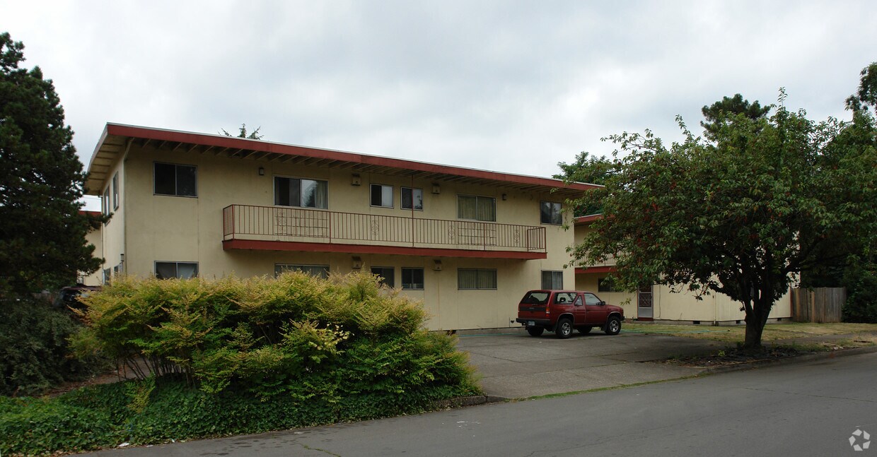 Foto del edificio - 630-640 W Pioneer Pky