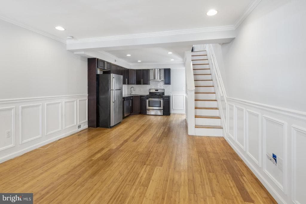 Primary Photo - 2238 Titan St