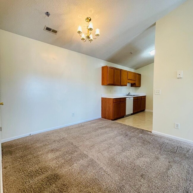 Building Photo - 903 Hanahan Ct