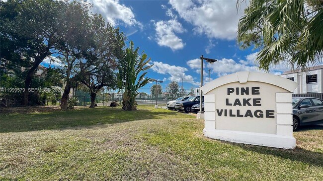 Foto del edificio - 8885 Fontainebleau Blvd