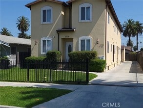 Building Photo - 1719 W 39th Pl