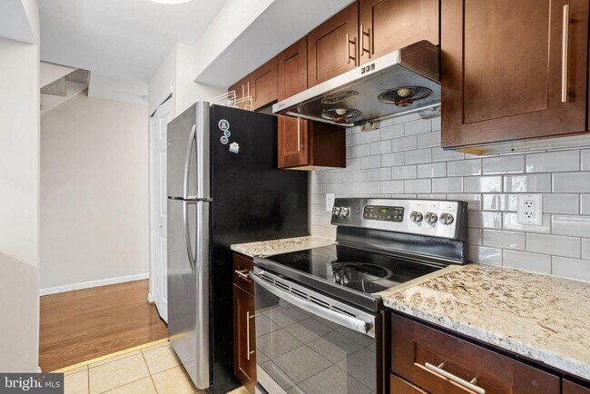 Foto del edificio - 319 Park Pl Dr