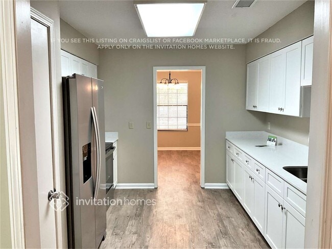 Building Photo - 2257 The Woods Dr
