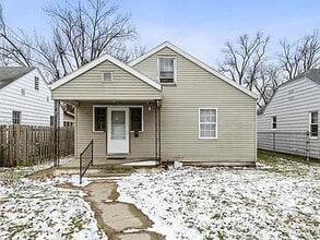 Building Photo - 1426 Sorin St
