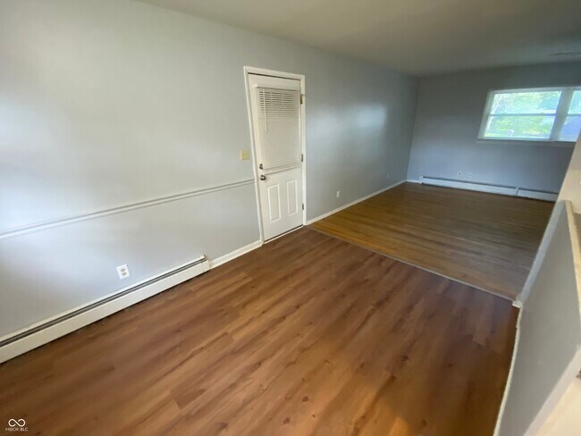 Building Photo - 8044 Beechwood Ave