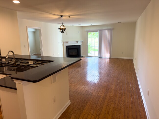 Foto del edificio - 858 Nittany Ct