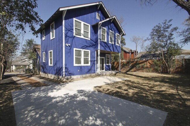 Building Photo - UT PRE-LEASE: Newly Remodeled West Campus ...