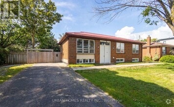 Building Photo - 322 Third Line