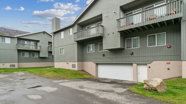 Building Photo - 9905 William Jones Cir