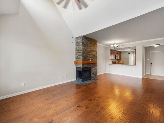 Foto del edificio - 4144 Greystone Way