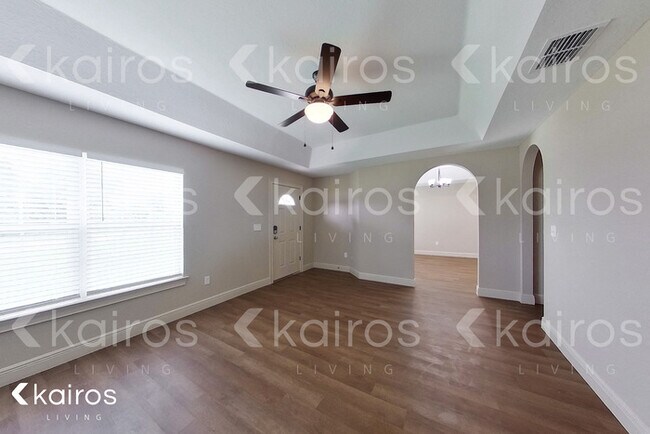 Building Photo - 14310 SW 28th Ave
