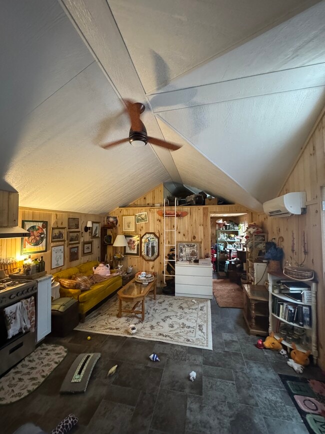 Building Photo - 11033 Tucker Run Rd