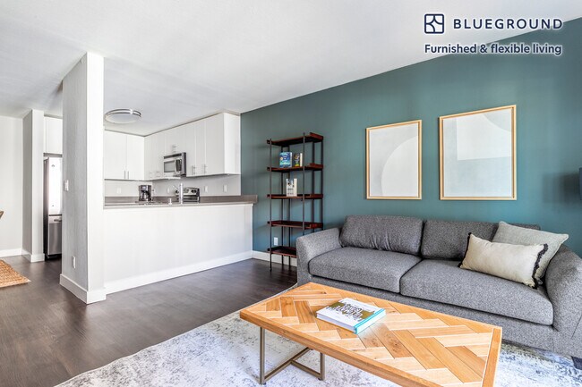 Building Photo - 655 S Fair Oaks Ave