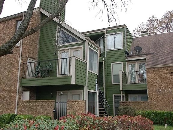 Photo - 9815 Walnut Street Unit H102