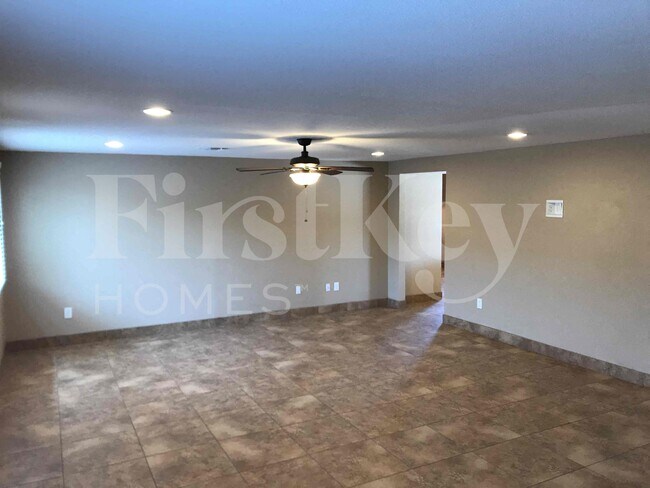 Foto del edificio - 3550 E Thunderbird Rd