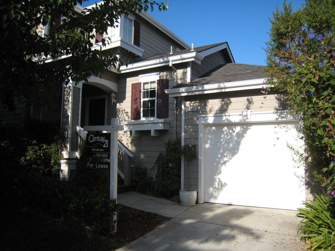 Foto principal - 1041 Warren Dr