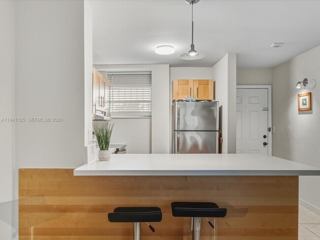 Building Photo - 1615 West Ave