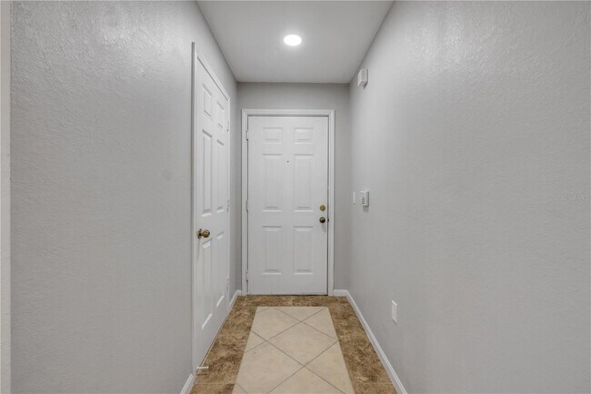 Foto del edificio - 940 Village Trail