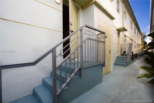 Building Photo - 1275 Marseille Dr