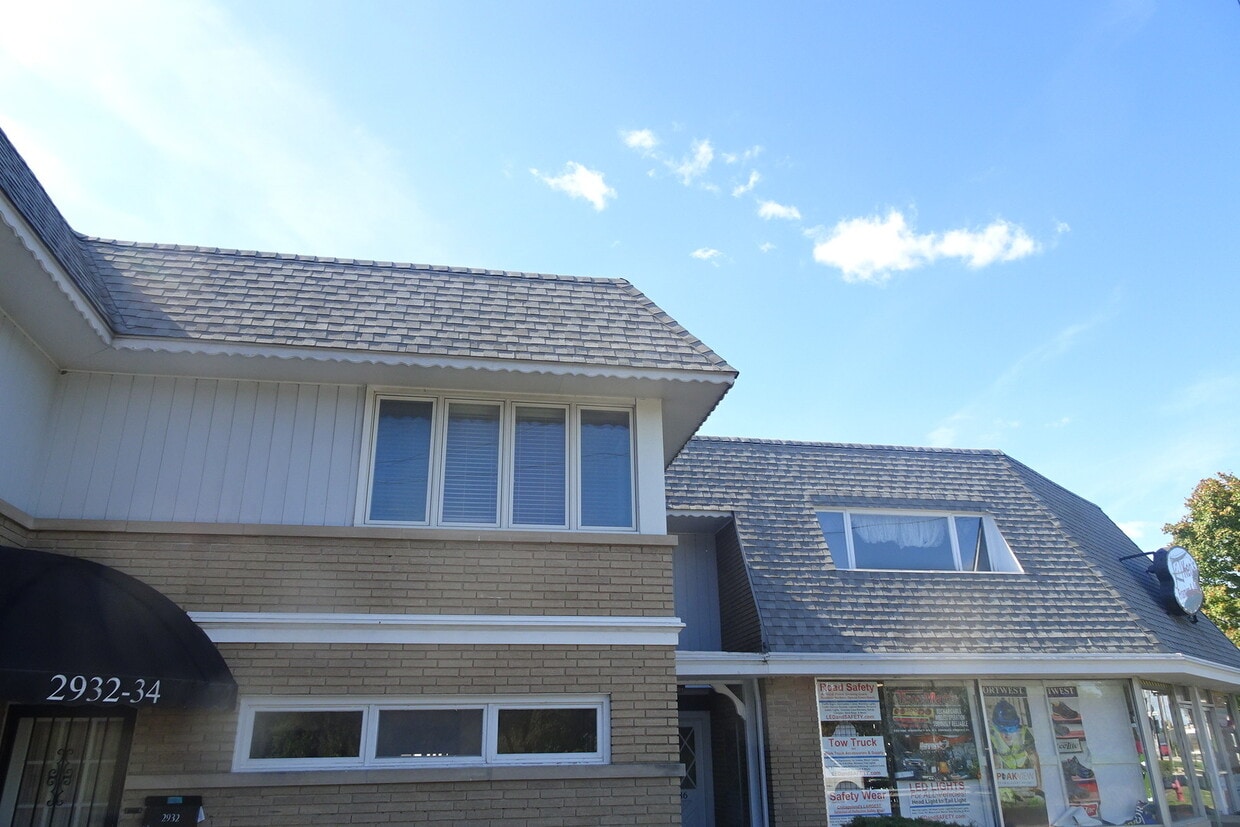 2936 N River Rd Unit 2, River Grove, IL 60171 Condo for Rent in River