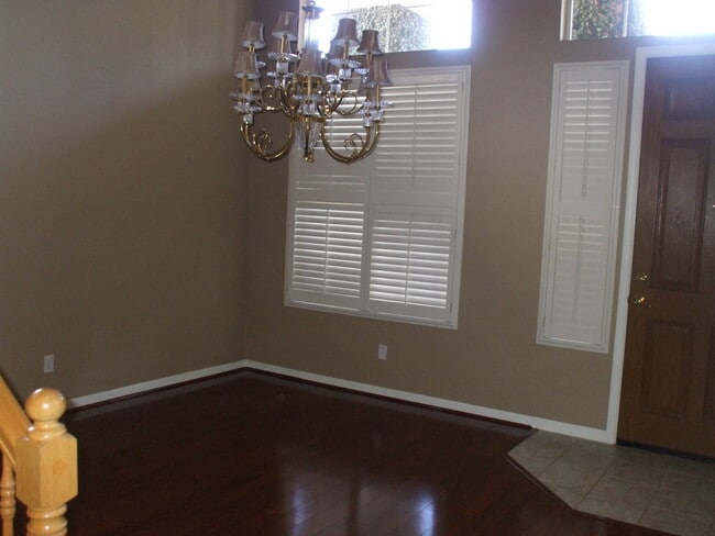 Building Photo - 4948 Forest Creek Way