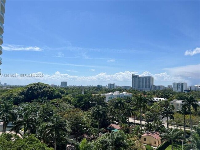 Foto del edificio - 1627 Brickell Ave