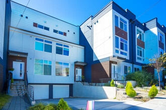 Building Photo - 3541 Wallingford Ave N