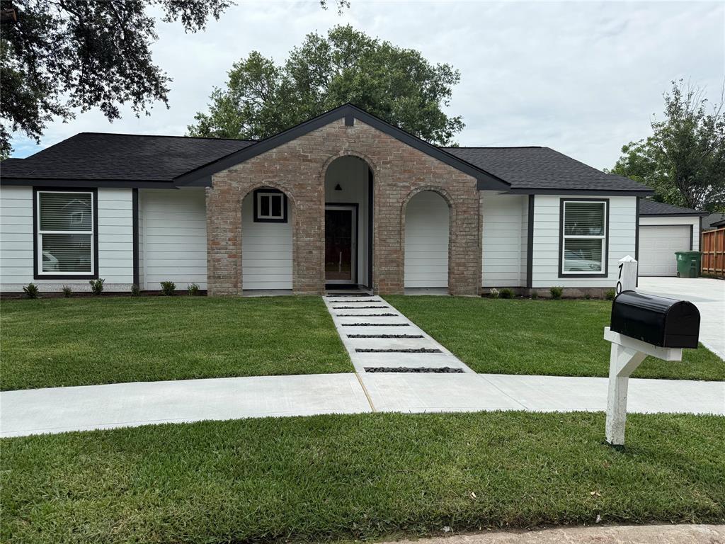 Foto principal - 7026 Hidden Arbor Ln