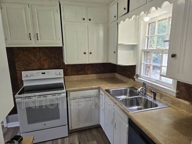 Foto del edificio - 578 Watsonwood Dr
