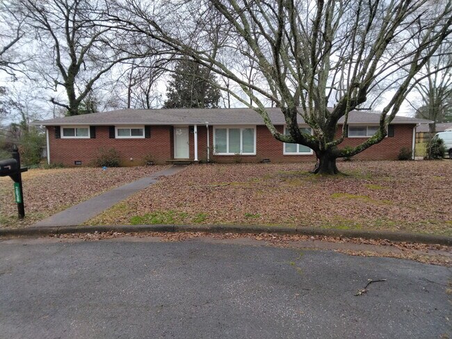 Foto del edificio - 2038 Conway Dr