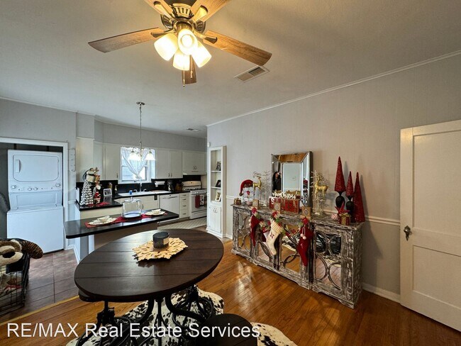 Foto del edificio - 3 br, 2 bath House - 251 Carrolton Ave.