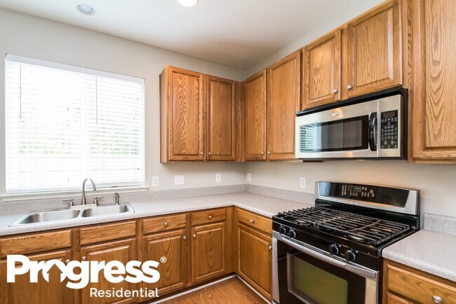 Building Photo - 250 Branch Valley Dr