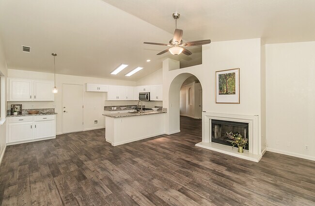 Building Photo - 1535 Morgan Dr