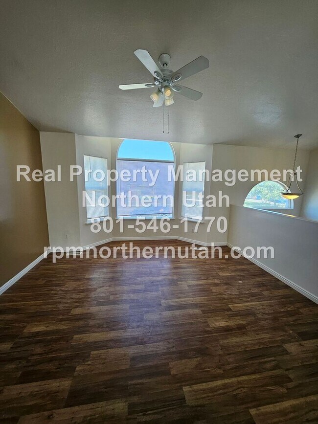 Foto del edificio - 3 Bedroom Home Coming Available in Ogden