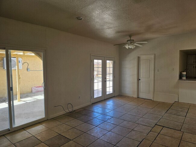 Foto del edificio - Unfurnished Long Term