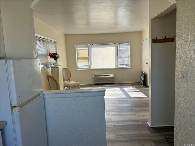 Foto del edificio - 433 E Broadway