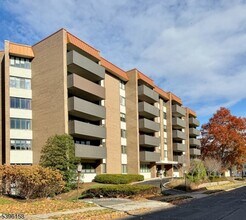 Building Photo - 1 Euclid Ave