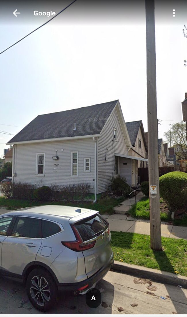 Building Photo - 300 W Burnham St