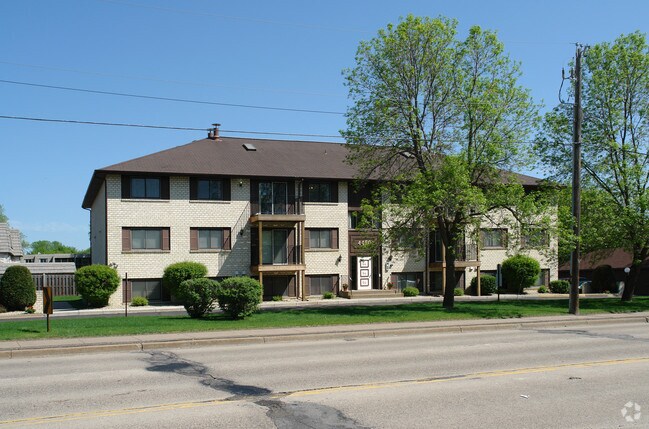 Basswood Apartments Brooklyn Center Mn Apartments Com
