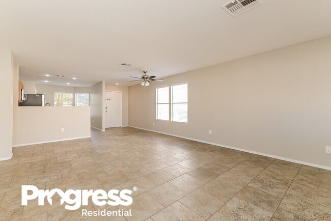 Building Photo - 996 Sky Forest Dr
