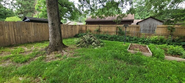 Building Photo - Home in Bryant