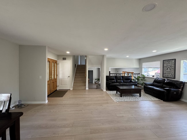 Building Photo - 361 Murindo Pl