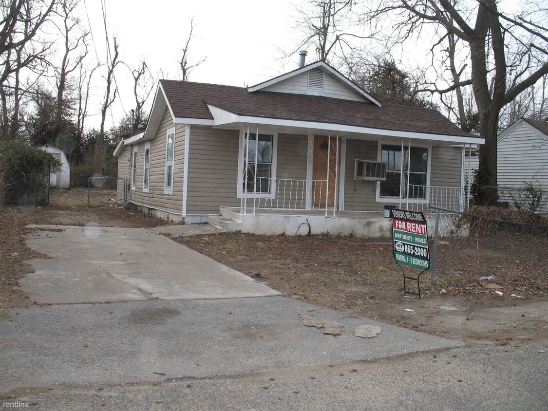 3 br, 1 bath House - 2126 W Wall St Photo