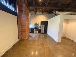 Building Photo - 806 Sampson St
