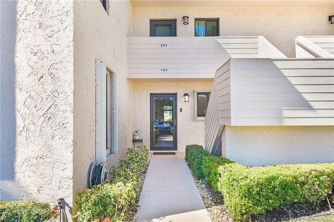 Building Photo - 5111 SE Miles Grant Rd