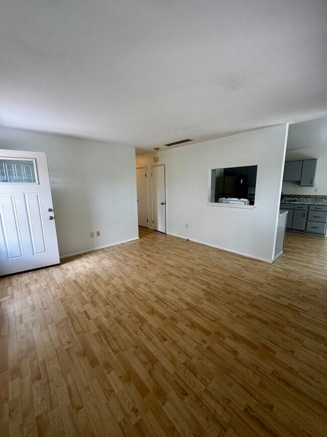 Foto del edificio - 603 Manitou Blvd